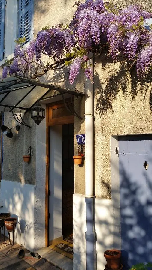 Clos St Joseph Oullins