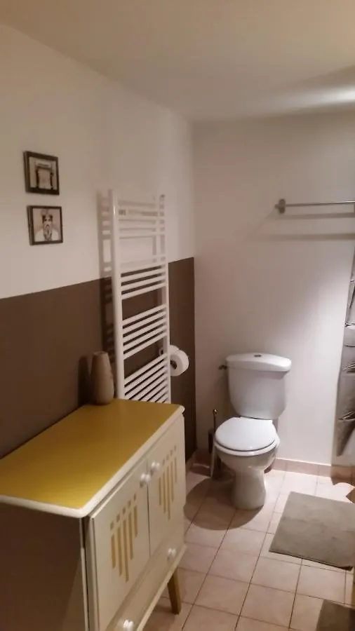 Clos St Joseph Oullins Guest house